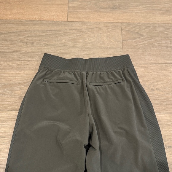 ATHLETA Mountain Olive Brooklyn Mid Rise Ankle Travel Leisure Pants Bottoms 0T - Picture 6 of 10